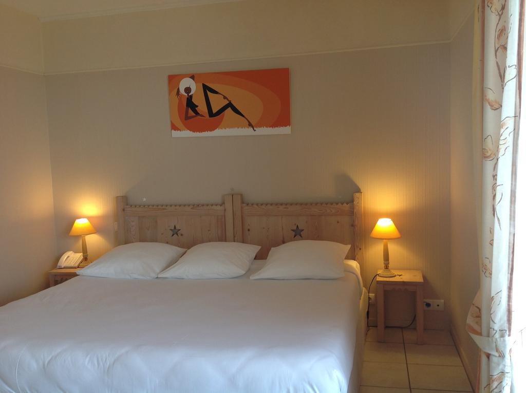 L'Oasis Hotel Évian-les-Bains Kamer foto