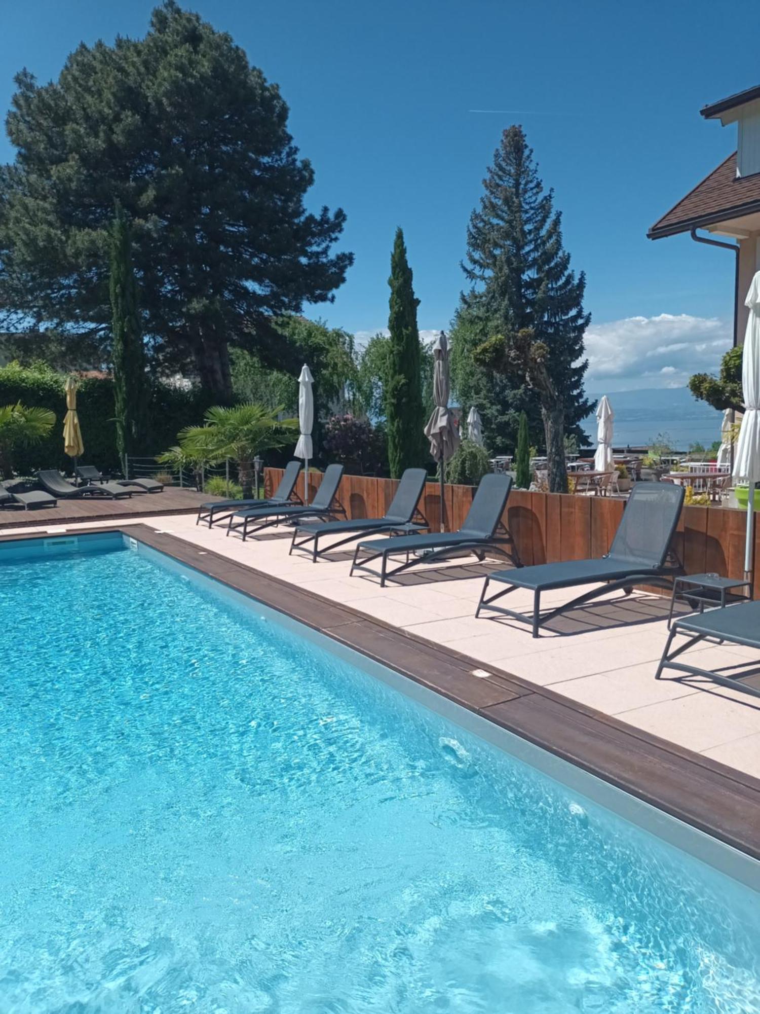 L'Oasis Hotel Évian-les-Bains Buitenkant foto