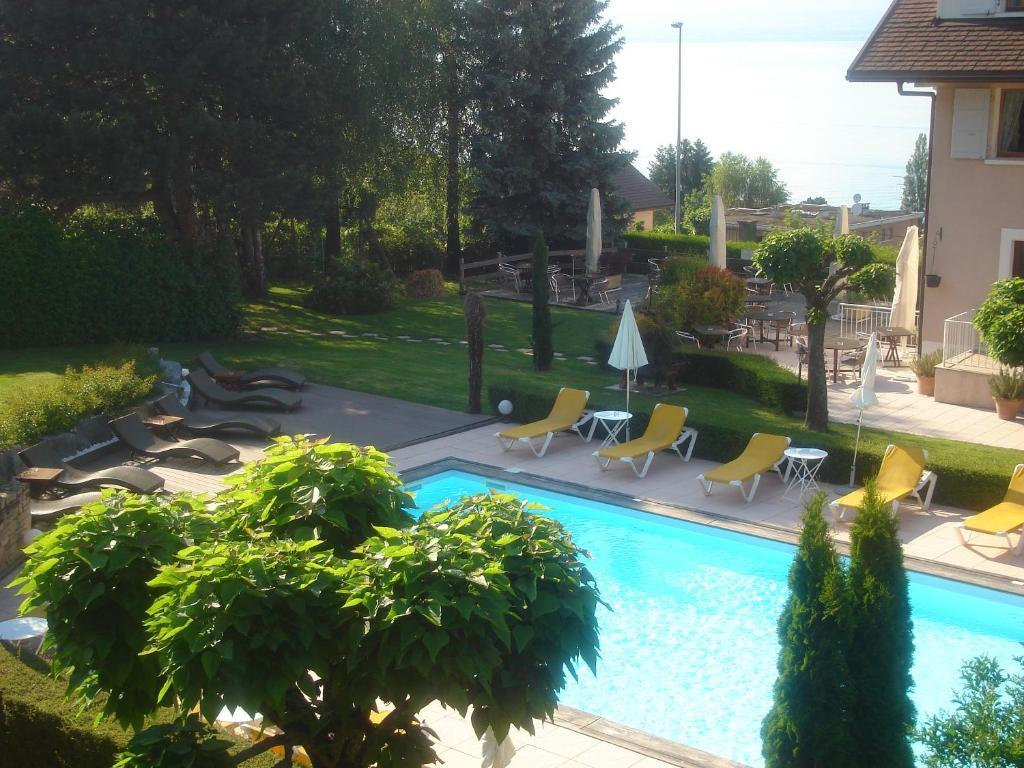 L'Oasis Hotel Évian-les-Bains Buitenkant foto