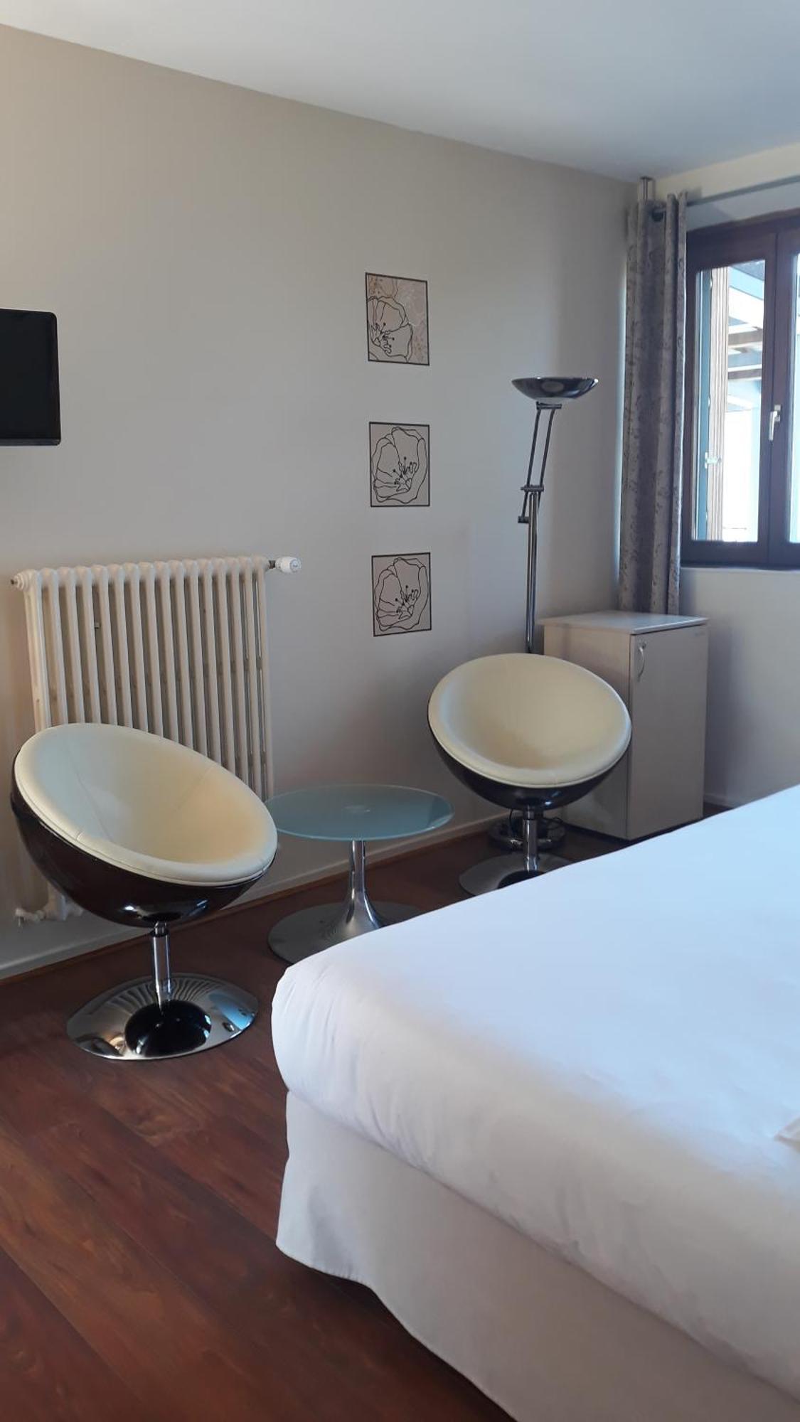 L'Oasis Hotel Évian-les-Bains Buitenkant foto